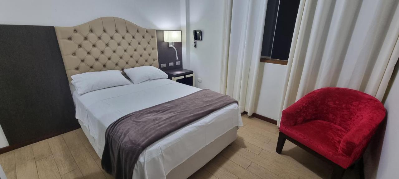 Hotel Imperio Real Trujillo Exterior photo